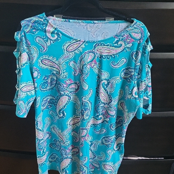 Kim Rogers Tops - 3/$12 Paisley Print Women's Top - Blue